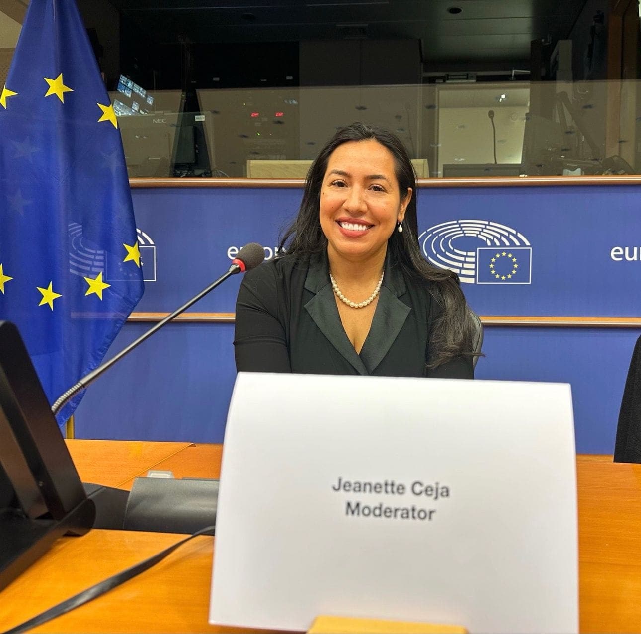 Jeannette Ceja en el Parlamento Europeo