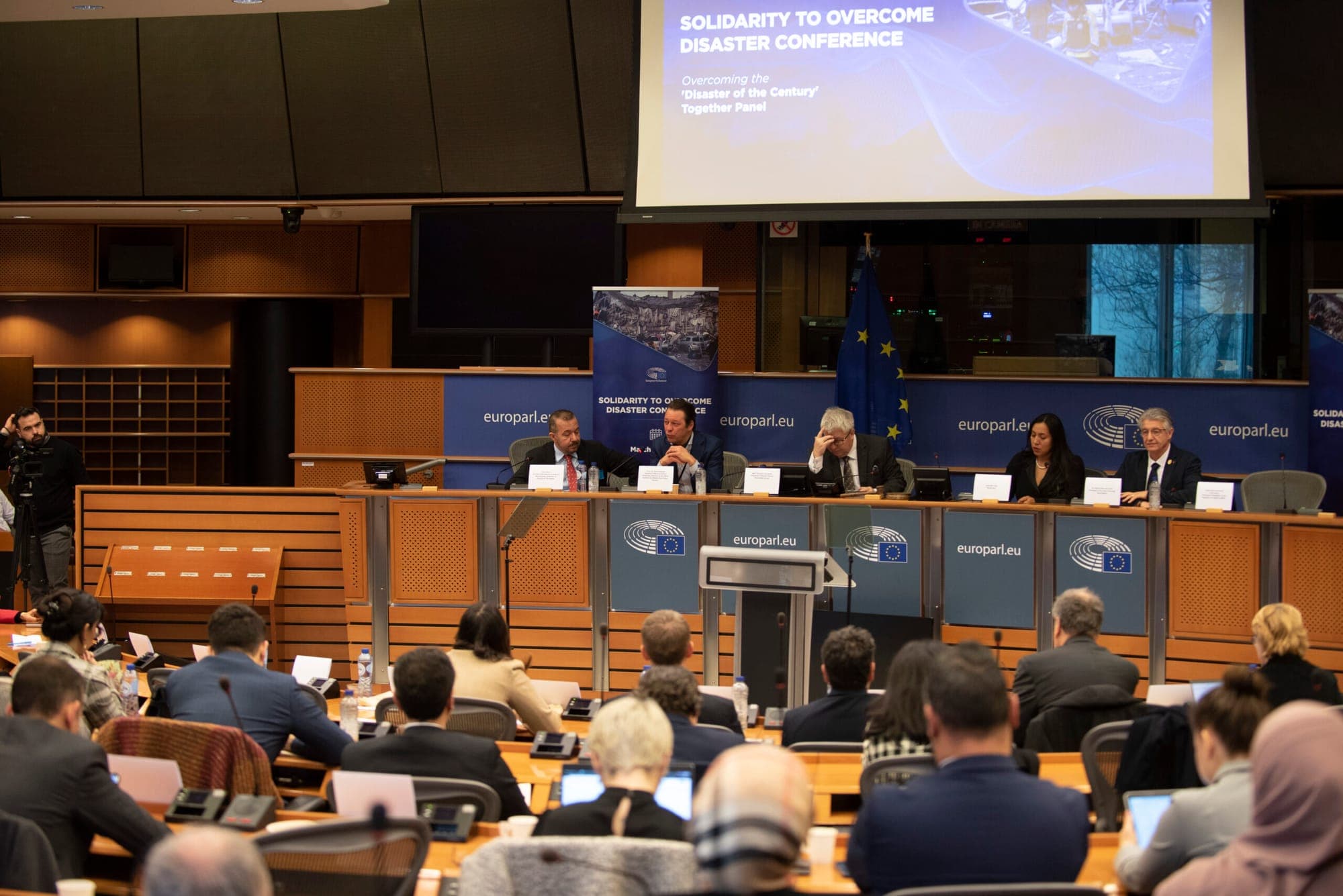 Jeannette Ceja en el Parlamento Europeo, en Bruselas