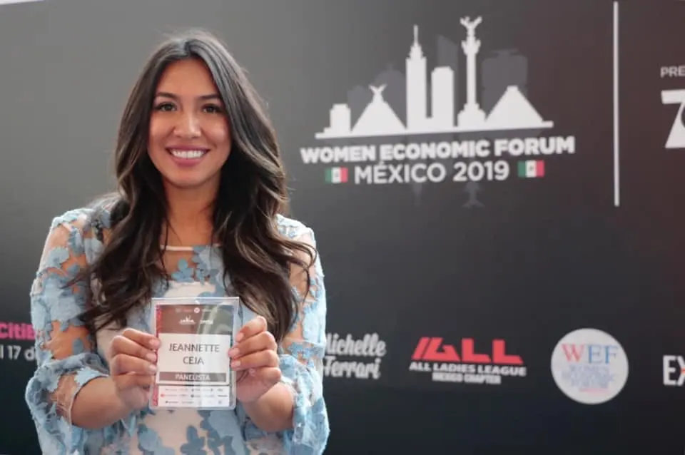 Jeannette Ceja speaking in Mexico